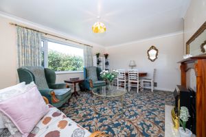 Living Room- click for photo gallery